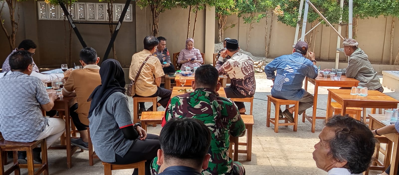 rapat-koordinasi-percepatan-pendapatan-asli-daerah-melalui-sektor-pbb-kecamatan-gregedd